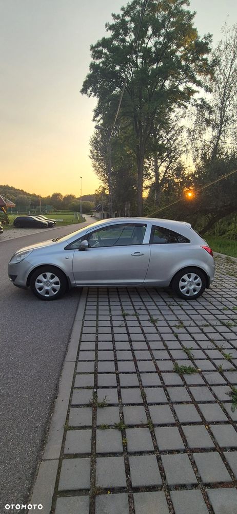 Opel Corsa 1.2 16V Cosmo - 2