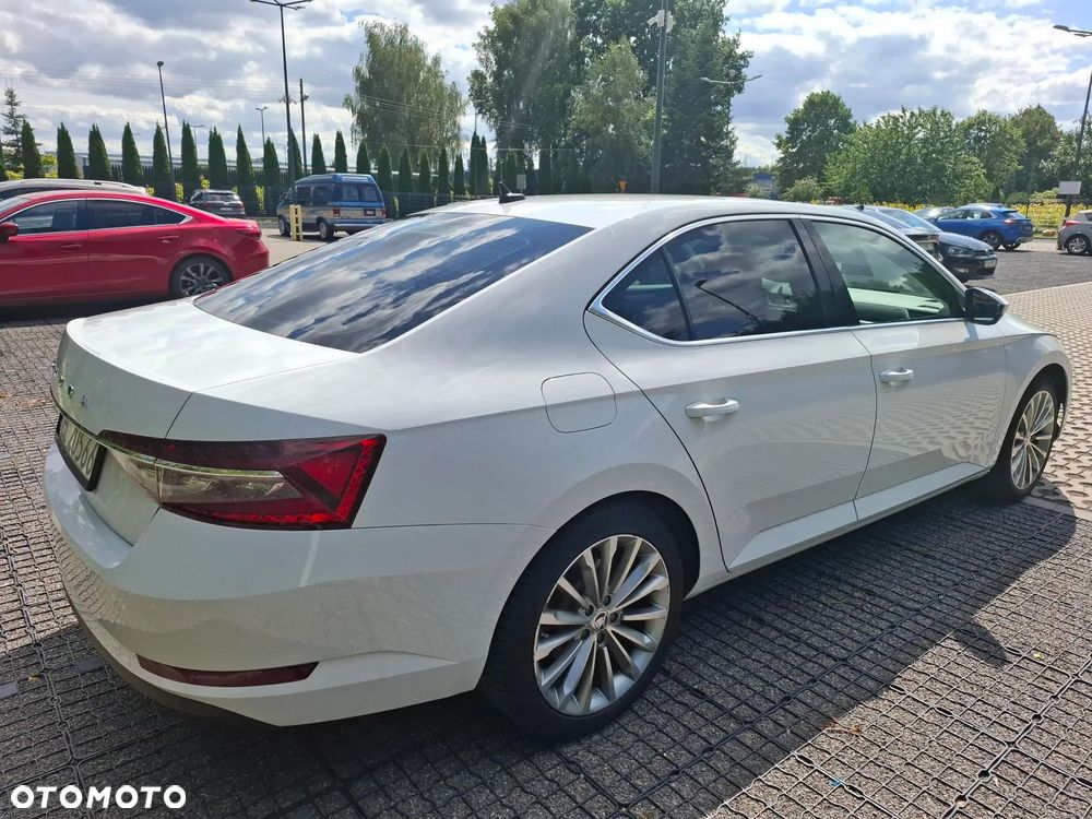 Skoda Superb 2.0 TSI Ambition DSG - 4