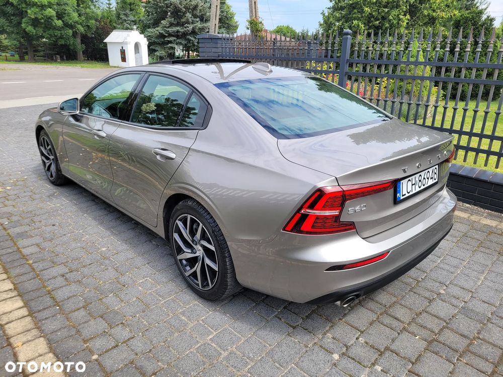 Volvo S60 T5 Momentum Pro - 4