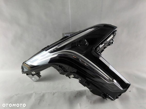 CADILLAC XT4 FULL LED PRAWY REFLEKTOR LAMPA 84761687