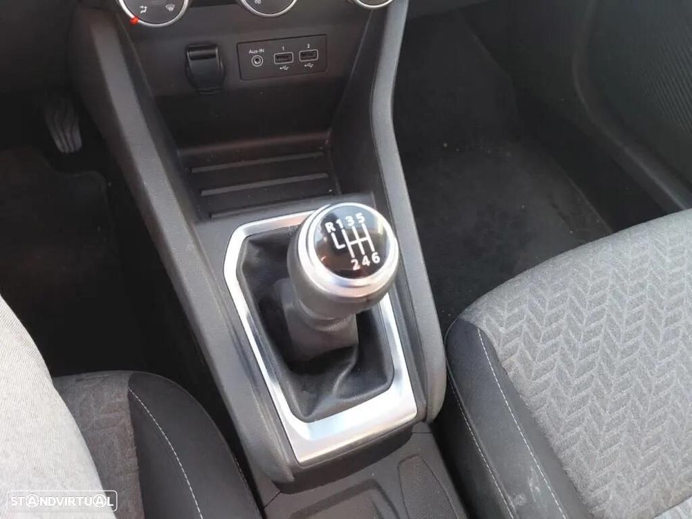Renault Clio - 12