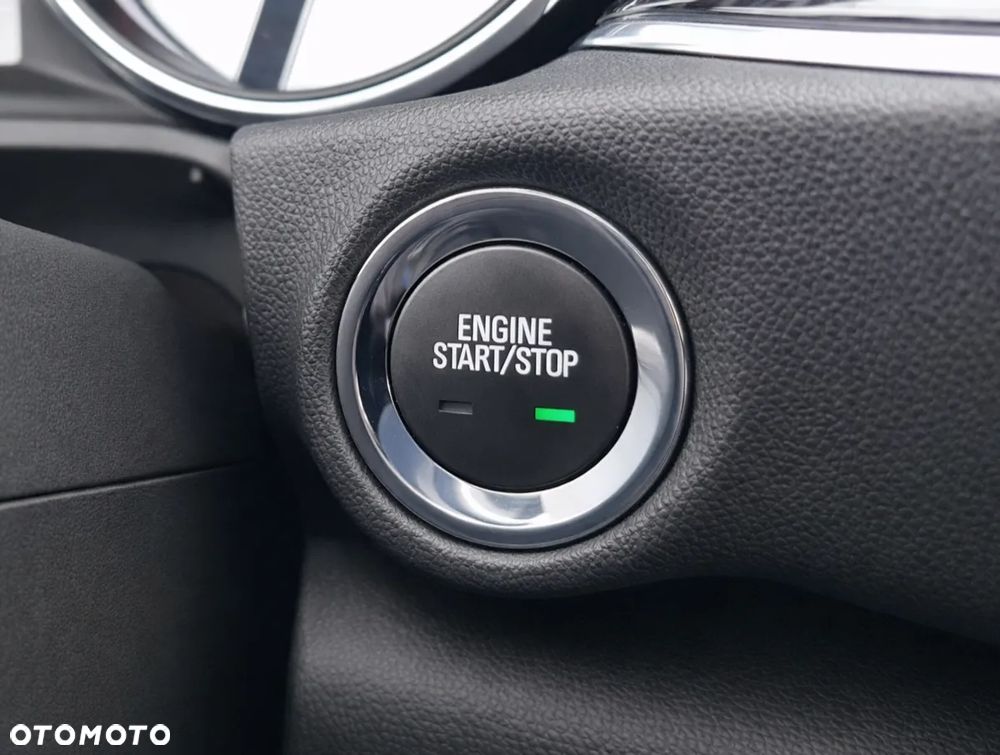 Opel Insignia 1.5 T Innovation S&S - 18