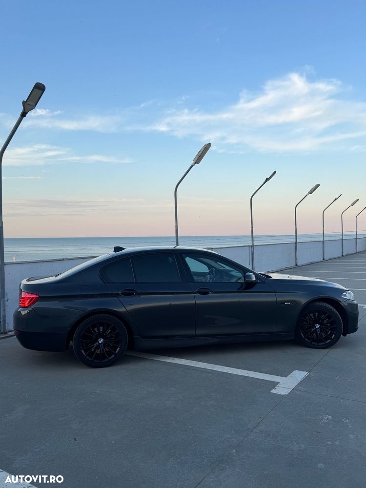 BMW Seria 5 525d xDrive AT - 3