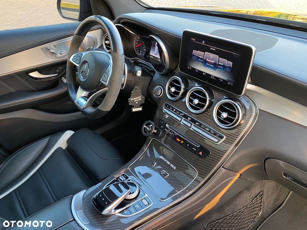 Mercedes-Benz GLC - 32