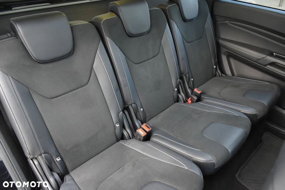 Ford S-Max 2.0 TDCi Bi-Turbo ST-Line PowerShift - 33
