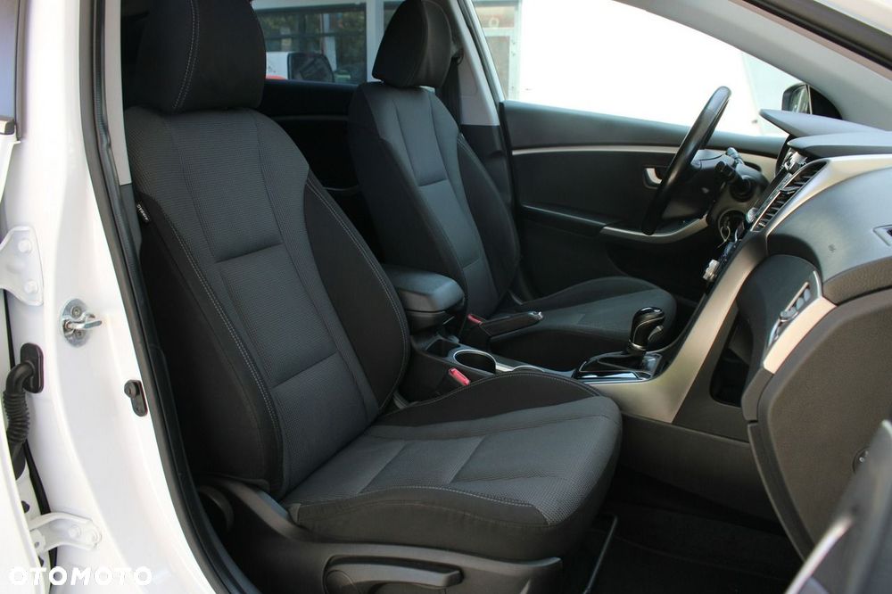 Hyundai i30 1.6 Automatik Style - 9