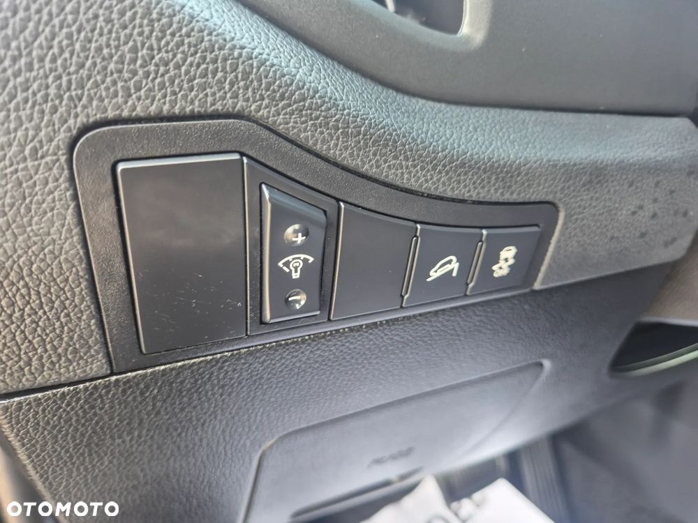 Kia Sportage 2.0 CVVT 2WD Automatik Vision - 17