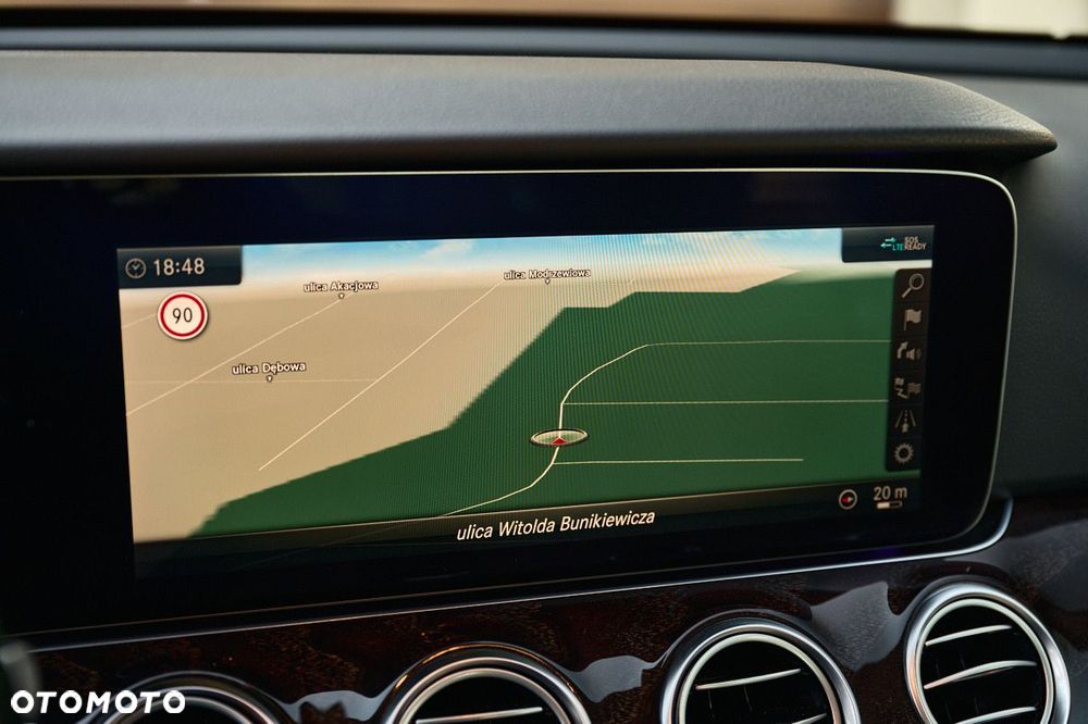 Mercedes-Benz Klasa E 220 d 9G-TRONIC - 25