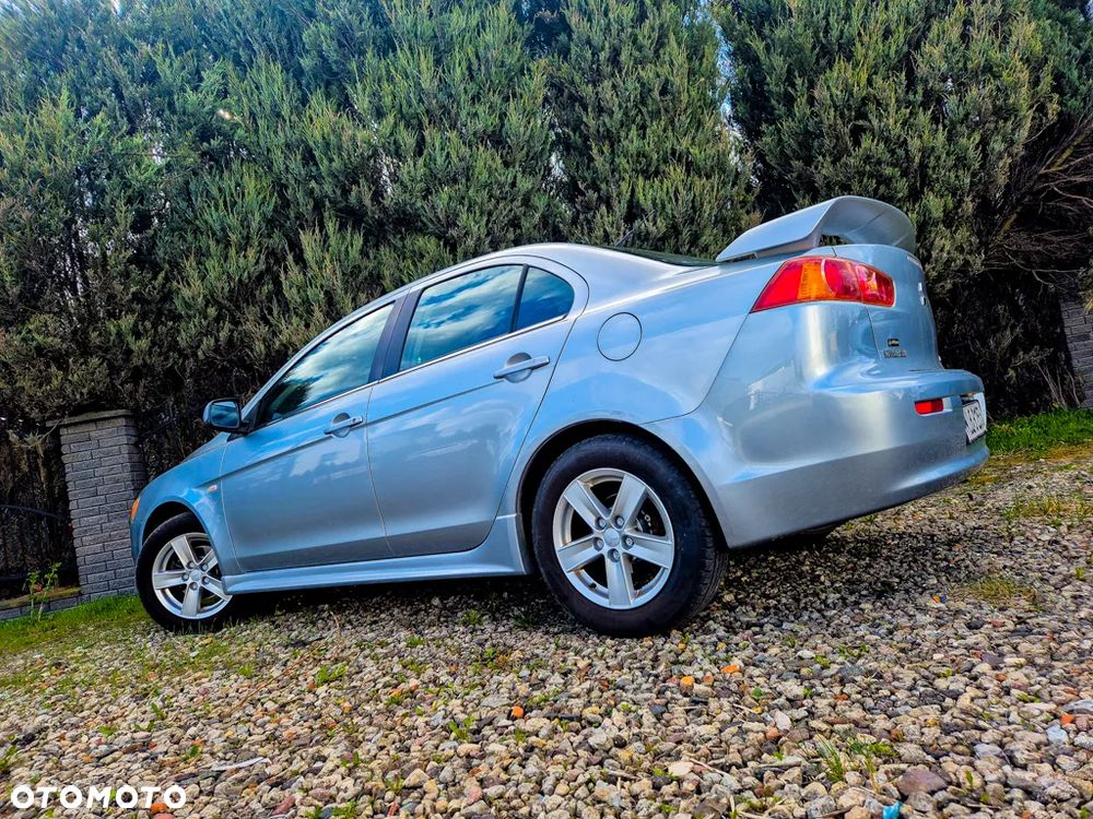 Mitsubishi Lancer - 1