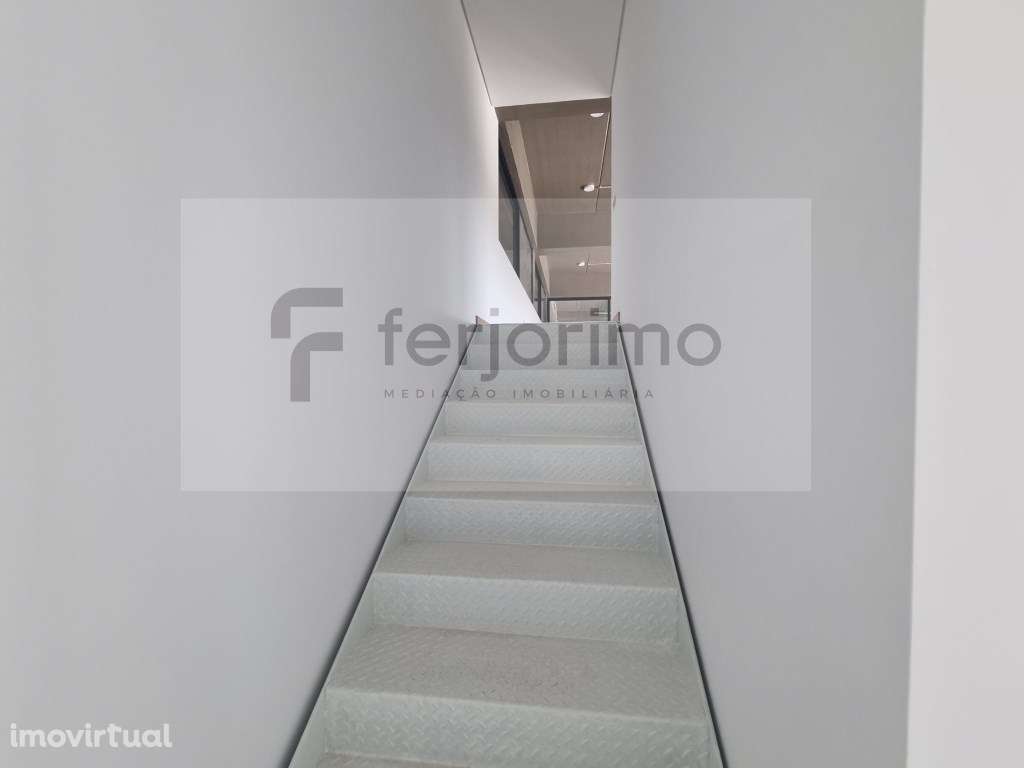 Exelente Pavilhão/Arrendamento - Grande imagem: 3/11