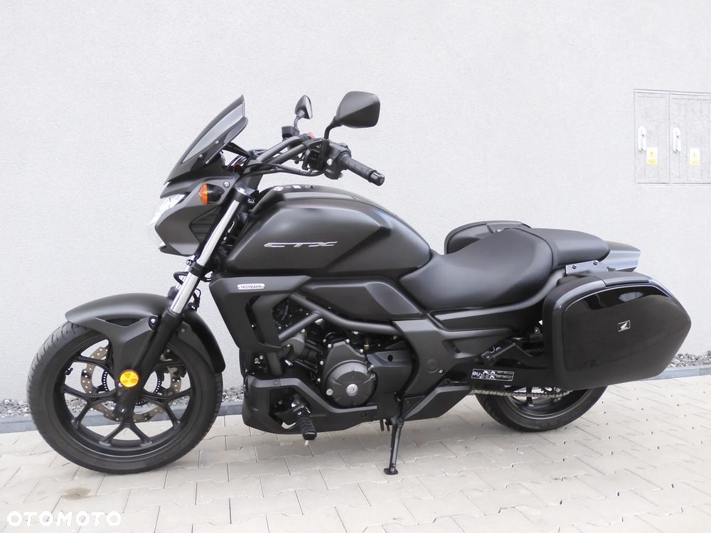 Honda CTX - 22