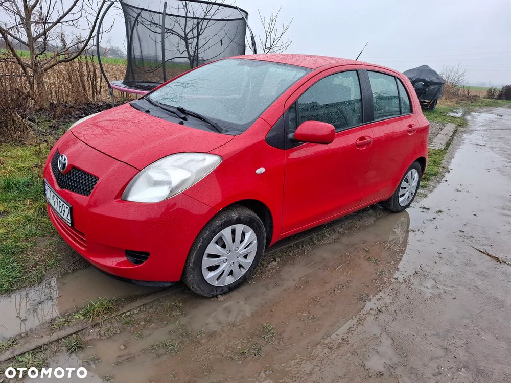 Toyota Yaris - 1