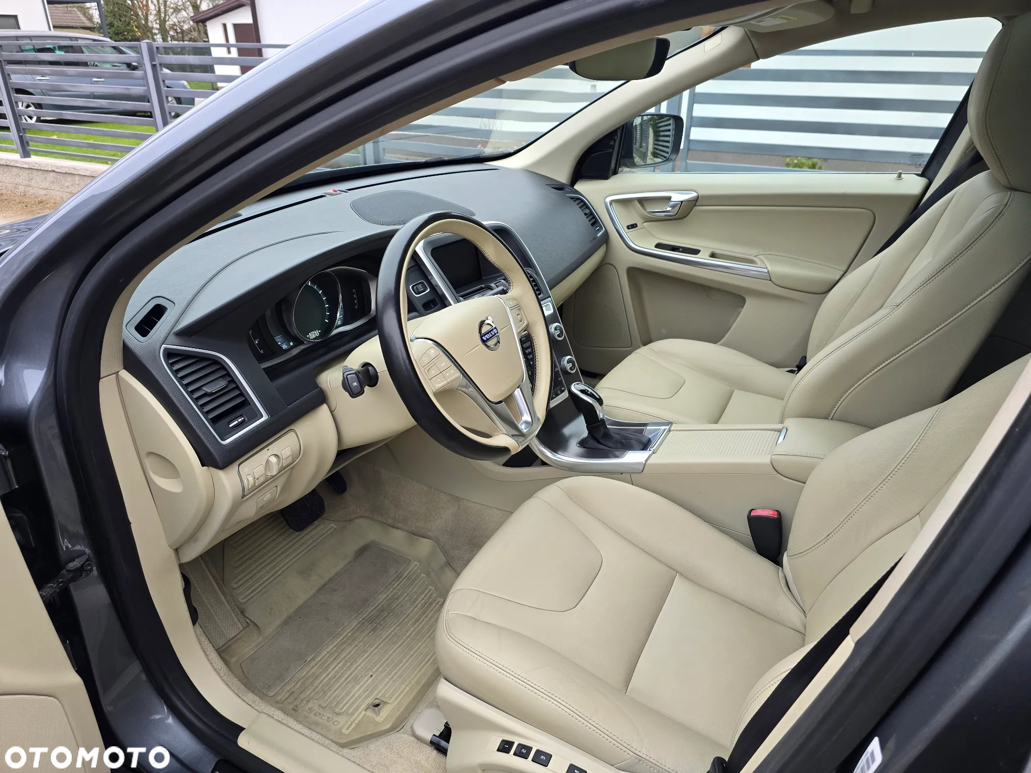 Volvo XC 60 - 6