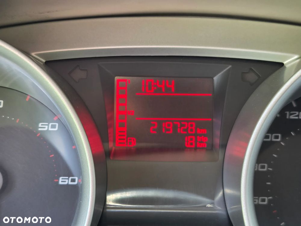 Seat Ibiza SC 1.9 TDI DPF Sport - 15