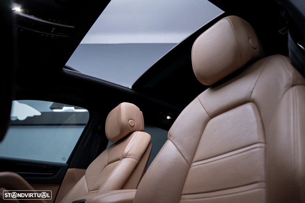 Porsche Cayenne - 14