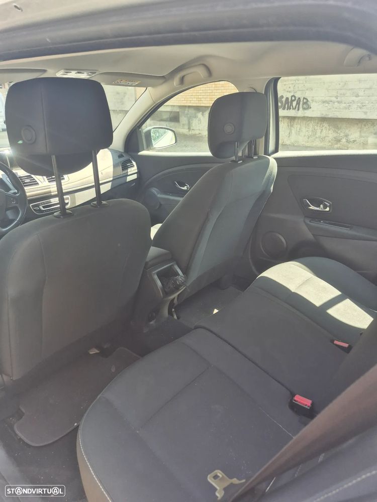 Renault Mégane Sport Tourer 1.5 dCi Dynamique S - 6