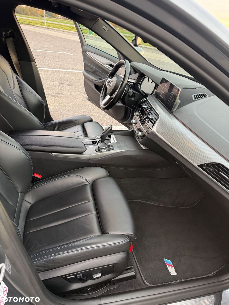BMW Seria 5 520d xDrive - 18