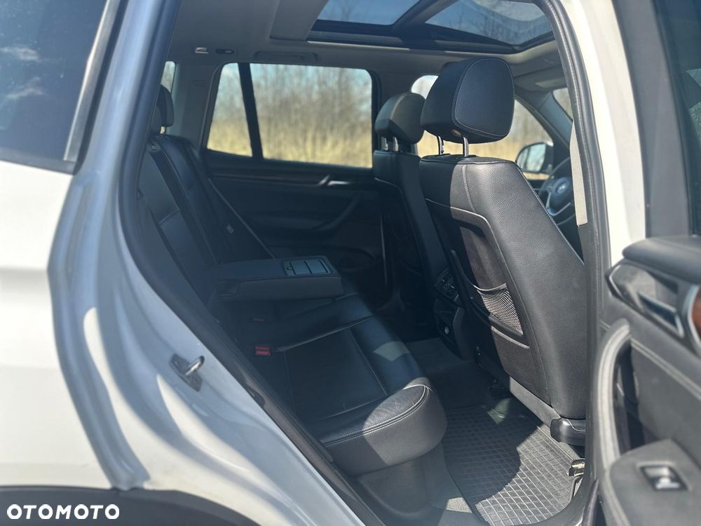 BMW X3 28i xDrive - 26