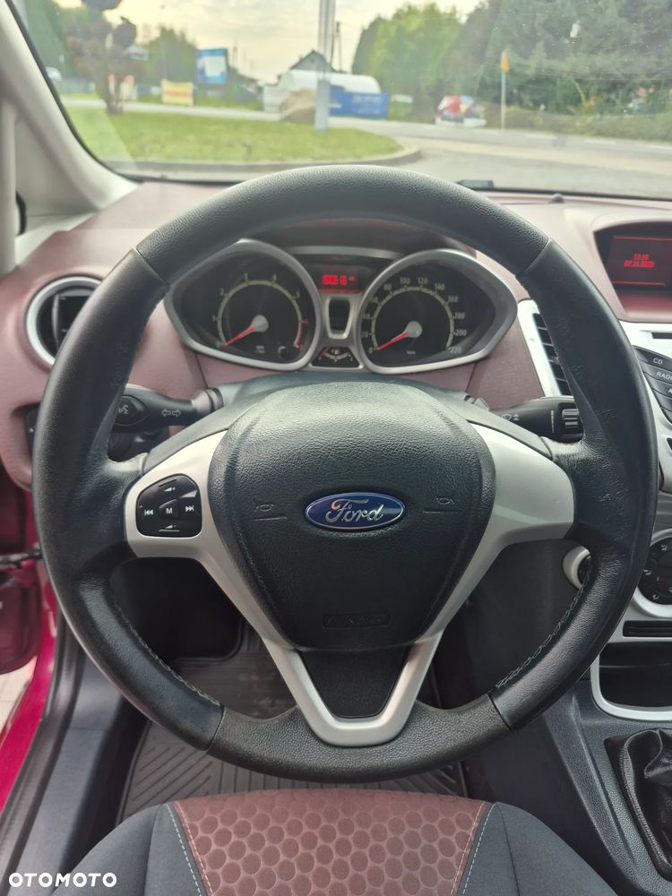 Ford Fiesta 1.4 Titanium - 21