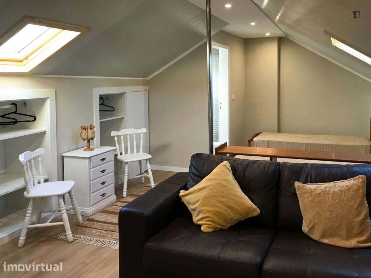 Quarto - localizado em Pontinha Lisbon - Grande imagem: 4/13