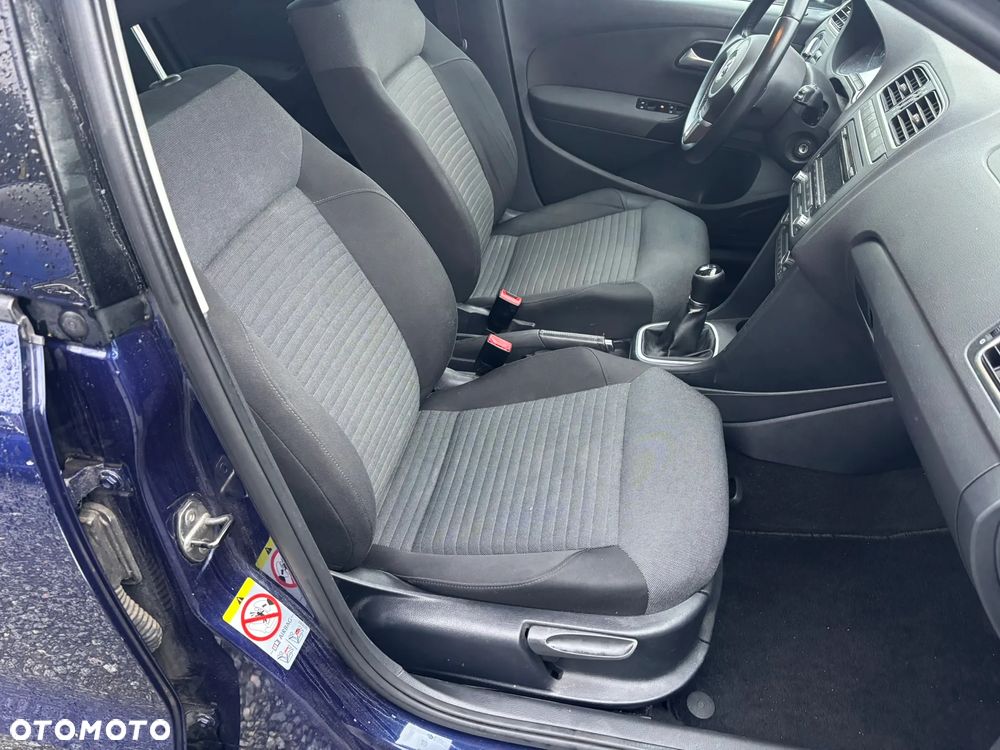 Volkswagen Polo 1.2 TSI MATCH - 16
