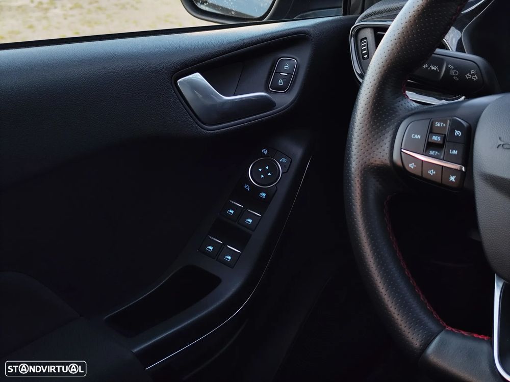 Ford Fiesta 1.0 EcoBoost MHEV ST-Line - 21