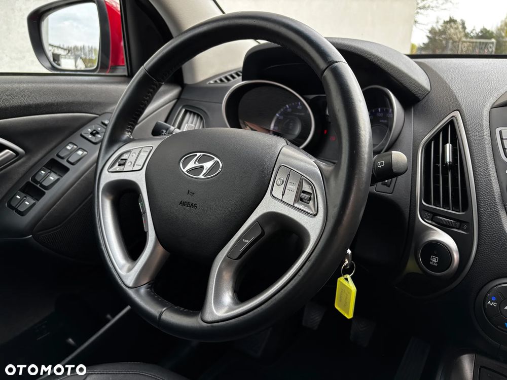 Hyundai ix35 1.6 2WD Fifa World Cup Edition - 35