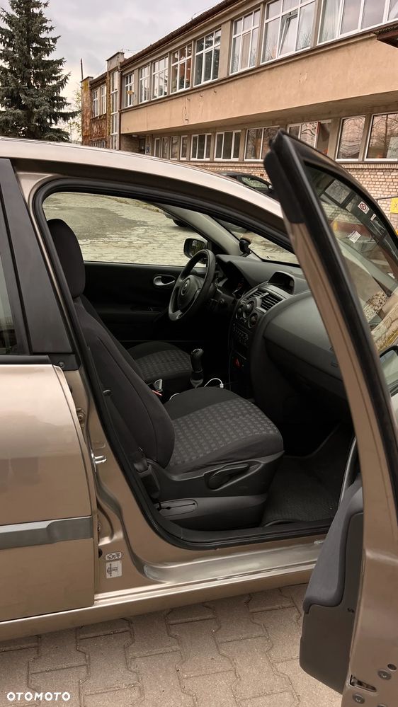 Renault Megane 1.6 16V Authentique - 11