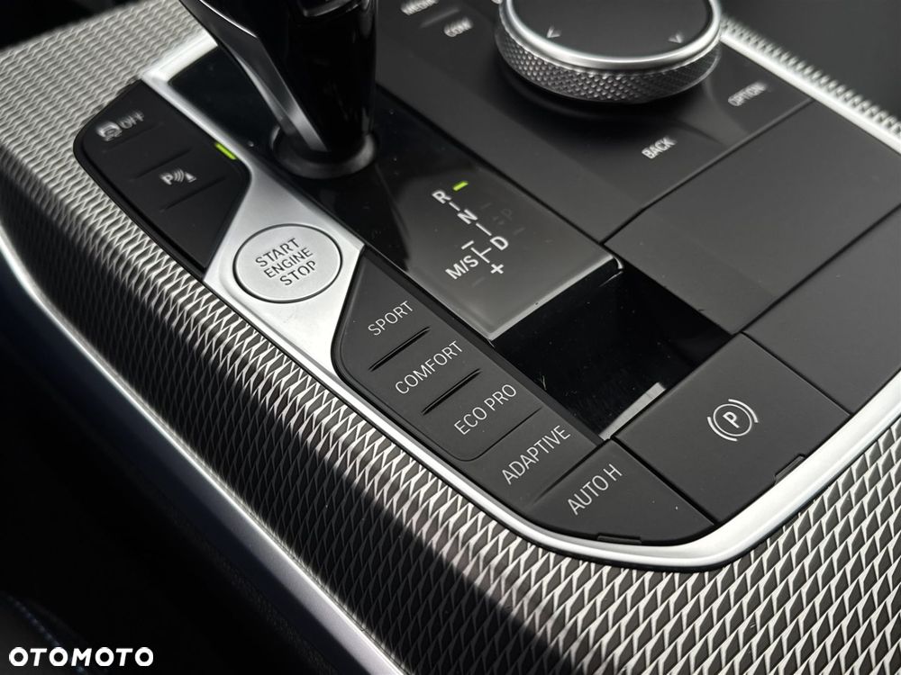 BMW Seria 3 320d xDrive - 16