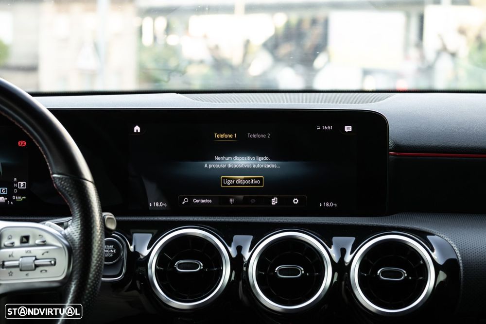 Mercedes-Benz A 250 e AMG Line - 32