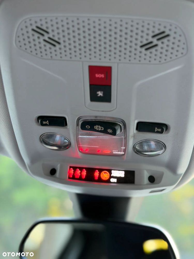 Peugeot 2008 PureTech 100 Active - 37
