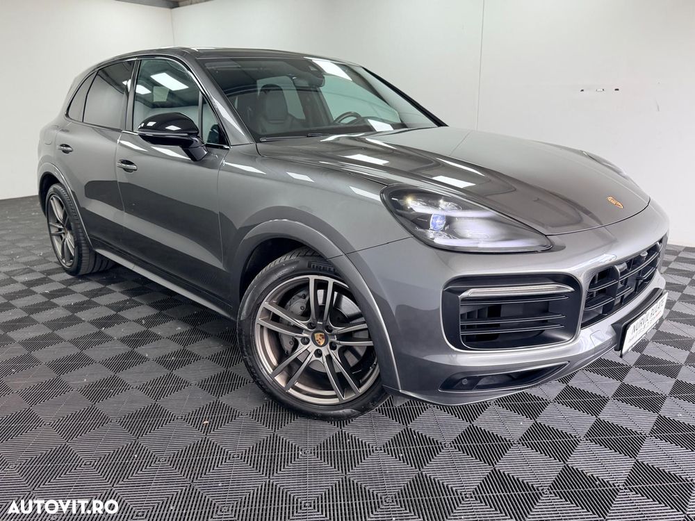 Porsche Cayenne S - 8