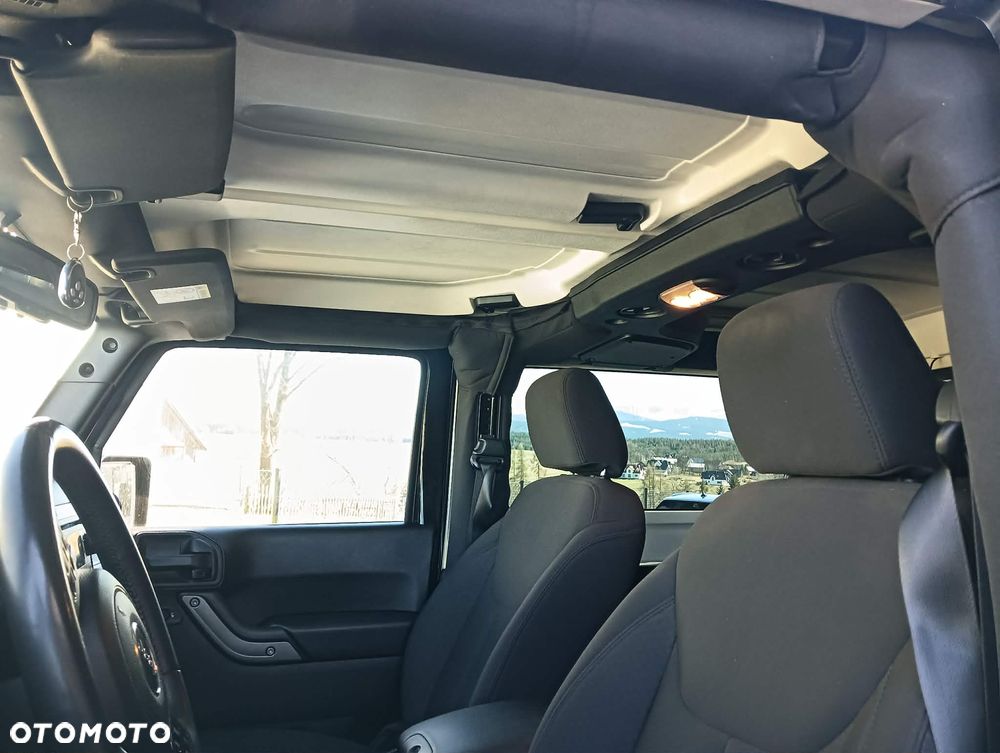 Jeep Wrangler 2.8 CRD Sport - 19