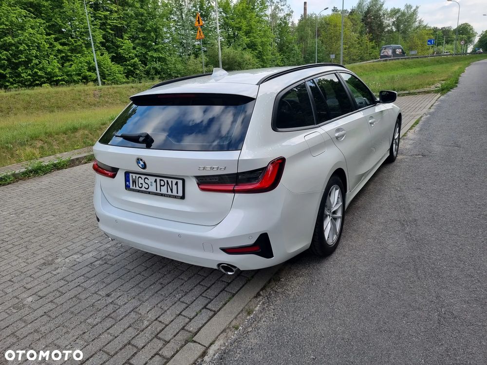 BMW Seria 3 320d Edition Luxury Line Purity - 7