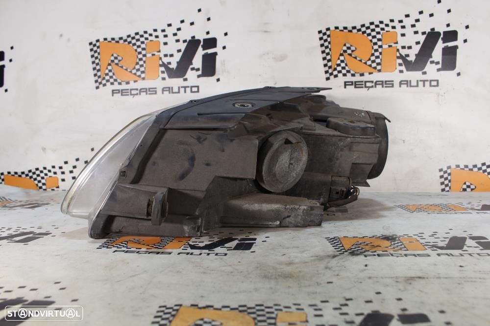 Ótica / Farol Direito Volkswagen Passat (3C2)  3C0941006ad / 89316420 - 9