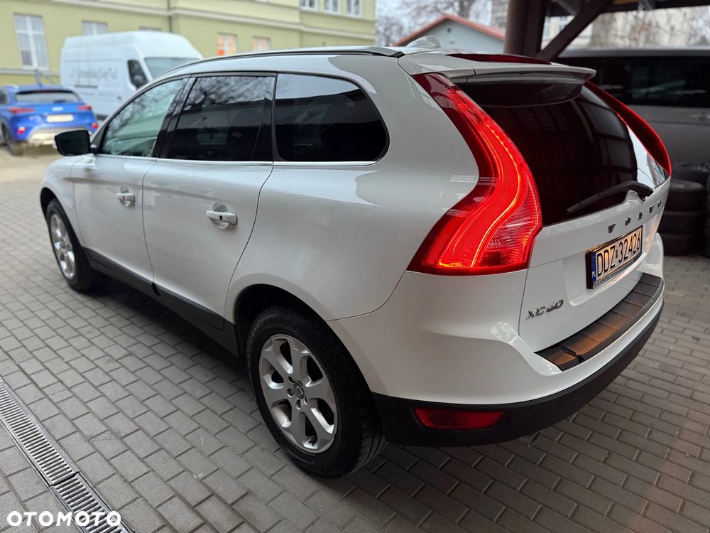 Volvo XC 60 3.2 AWD RDesign - 6