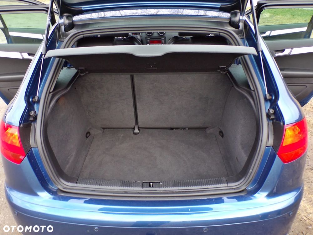 Audi A3 Sportback 1.4 TFSI S Line Sportpaket plus - 23