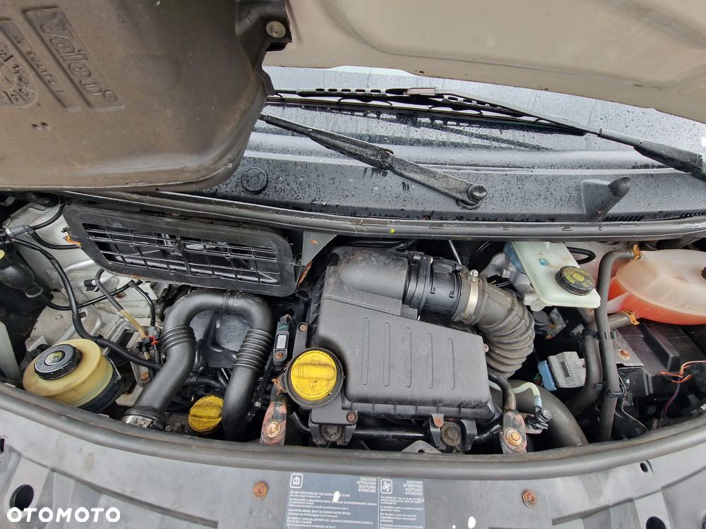Opel Vivaro - 10