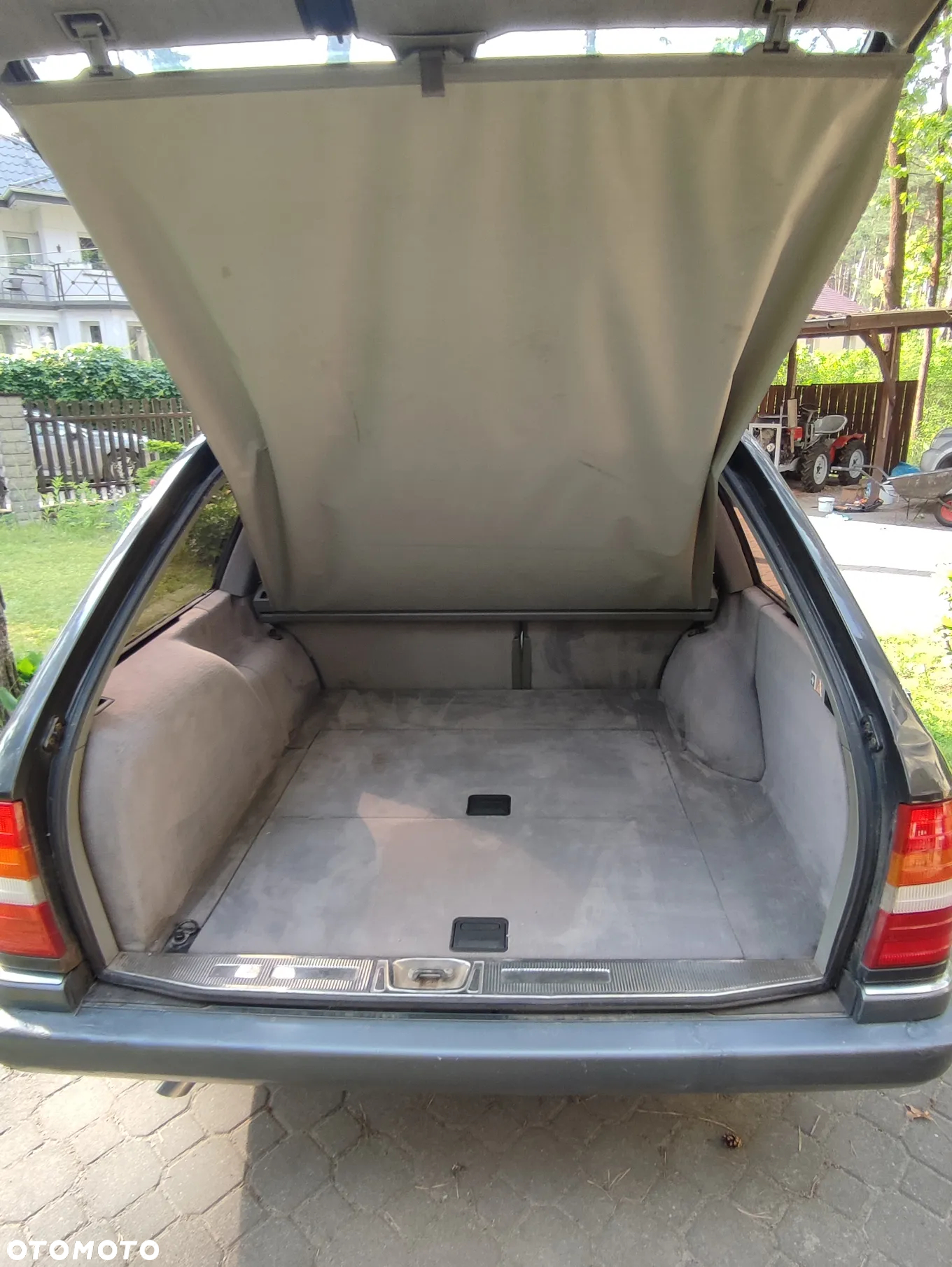 Mercedes-Benz W124 (1984-1993) - 14