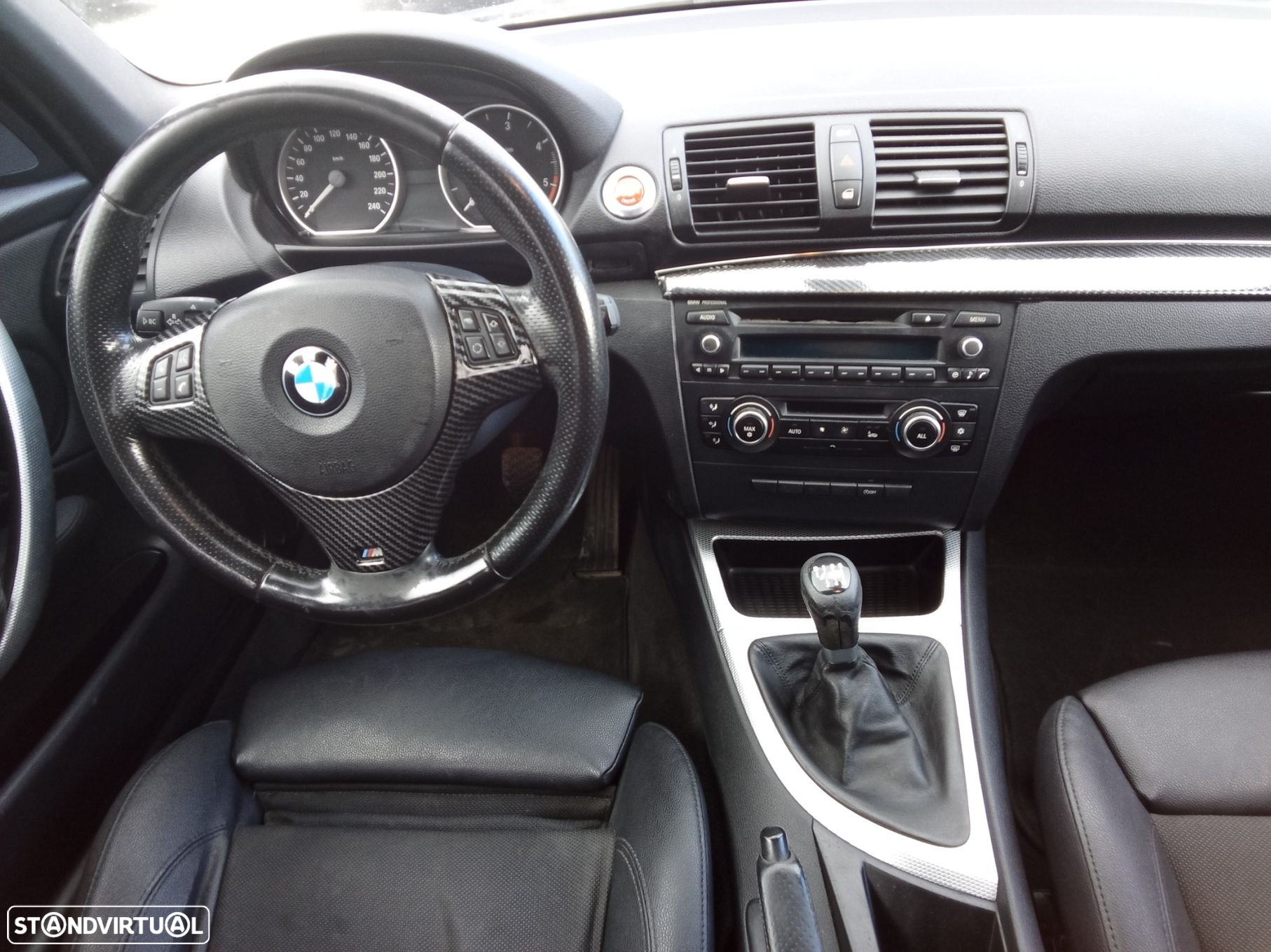 BMW 118 d Pack M - 13