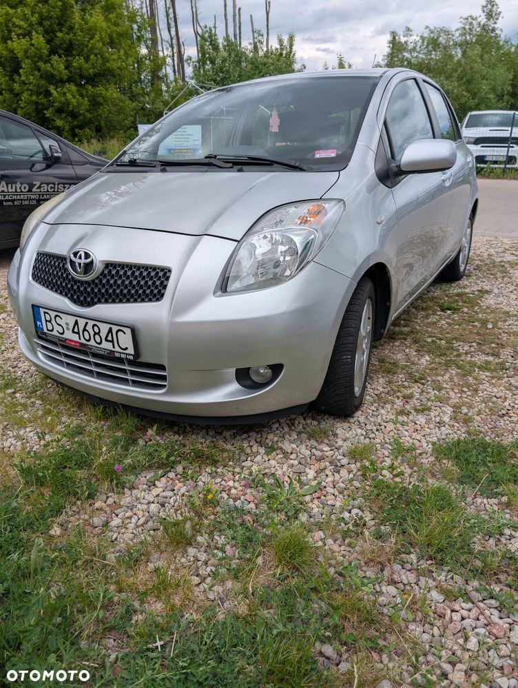 Toyota Yaris 1.3 Sol - 3