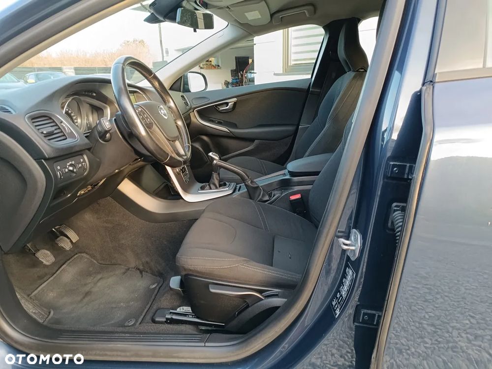 Volvo V40 D2 Momentum - 7