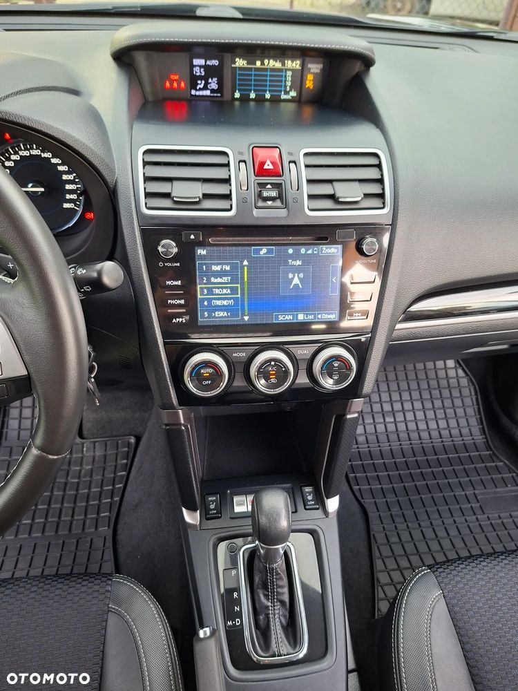 Subaru Forester 2.0 XT Comfort Lineartronic - 10