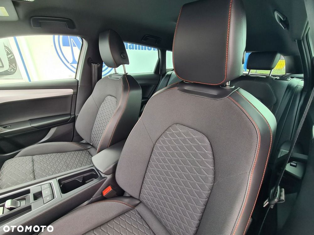 Seat Leon 1.5 eTSI FR DSG - 32