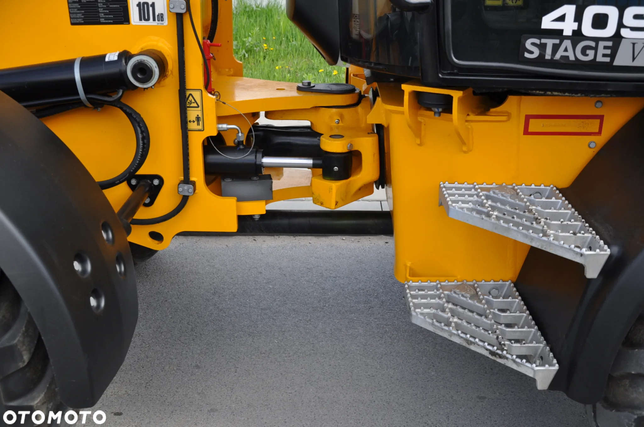JCB WLS 409 SV MAŁO MTG 359 WIDŁY DO PALET KRAJOWA I WŁAŚCICIEL DOSTĘPNA OD RĘKI - 9