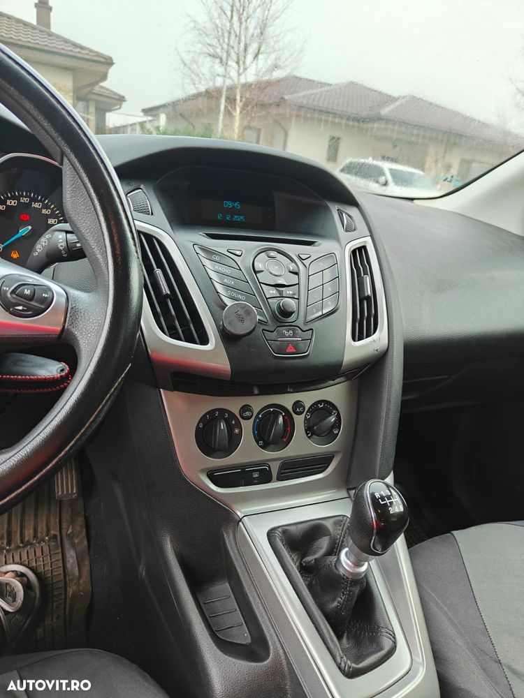 Ford Focus Turnier 1.6 TDCi DPF Trend - 14