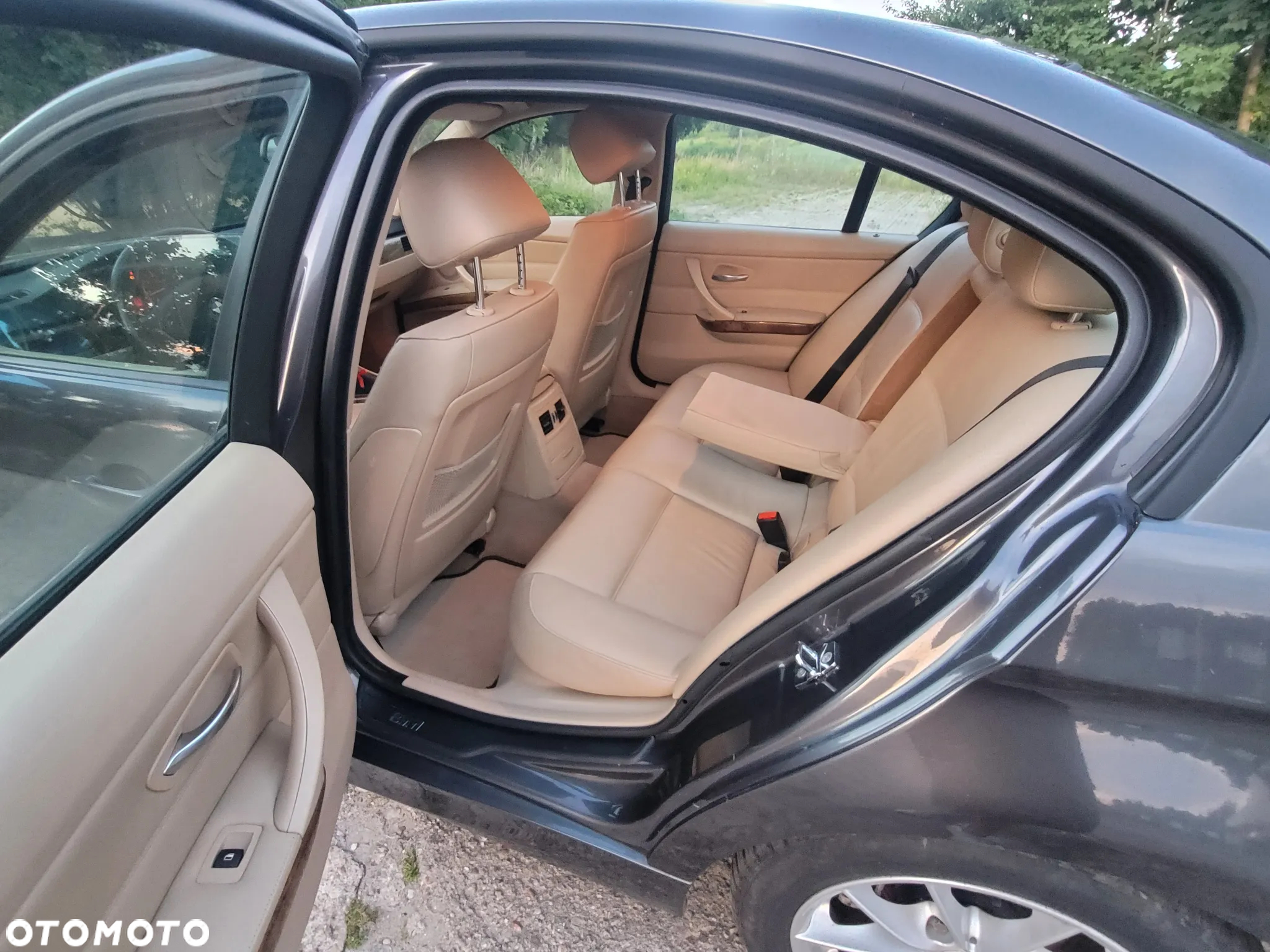 BMW Seria 3 320i - 4