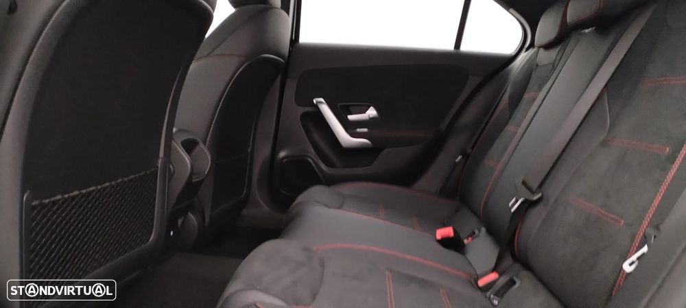 Mercedes-Benz A 200 Limousine Standard - 30