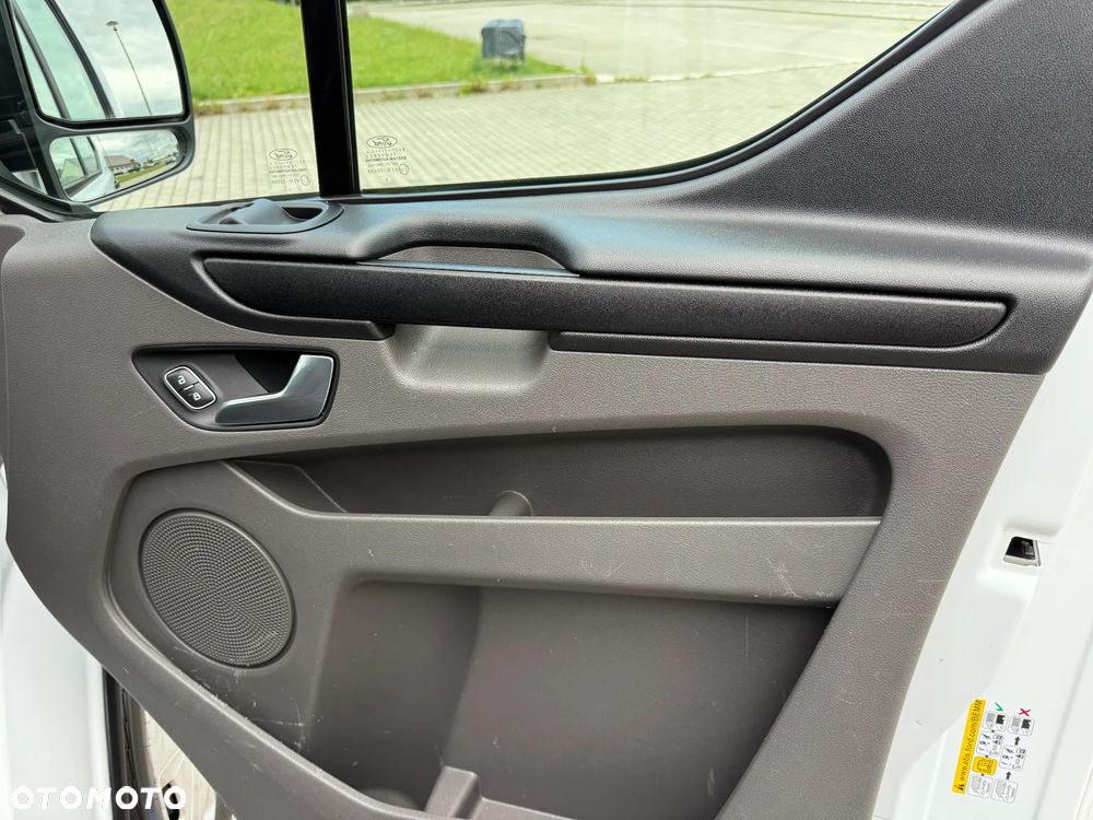Ford TRANSIT CUSTOM - 15