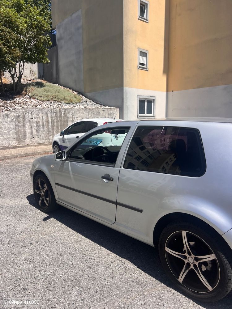 VW Golf 1.9 TDi Highline - 2